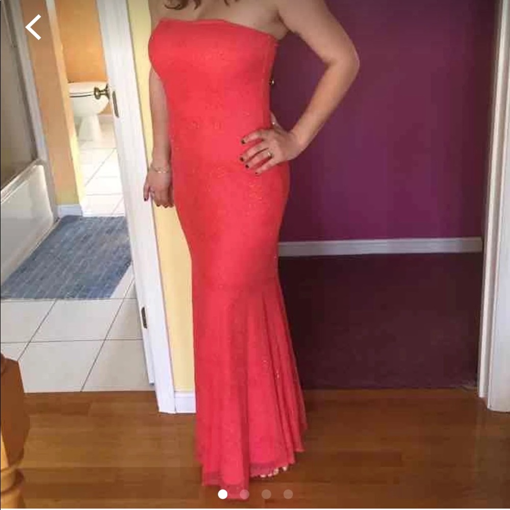 Peach/coral gown